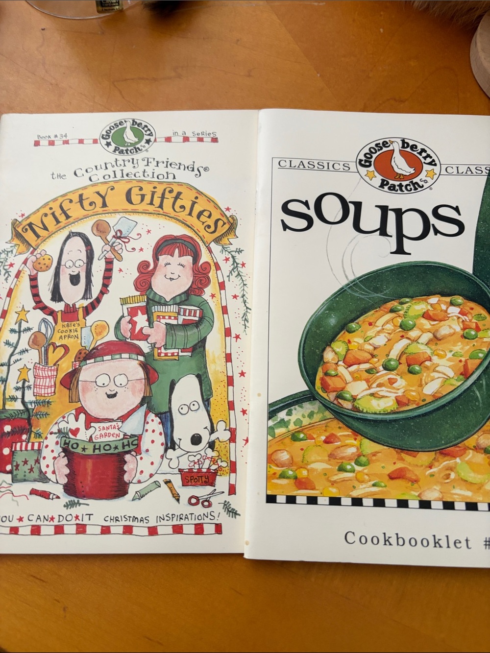 Gooseberry Patch Soups & Nifty Gifties Cookbooklet Set - White & Green Covers
